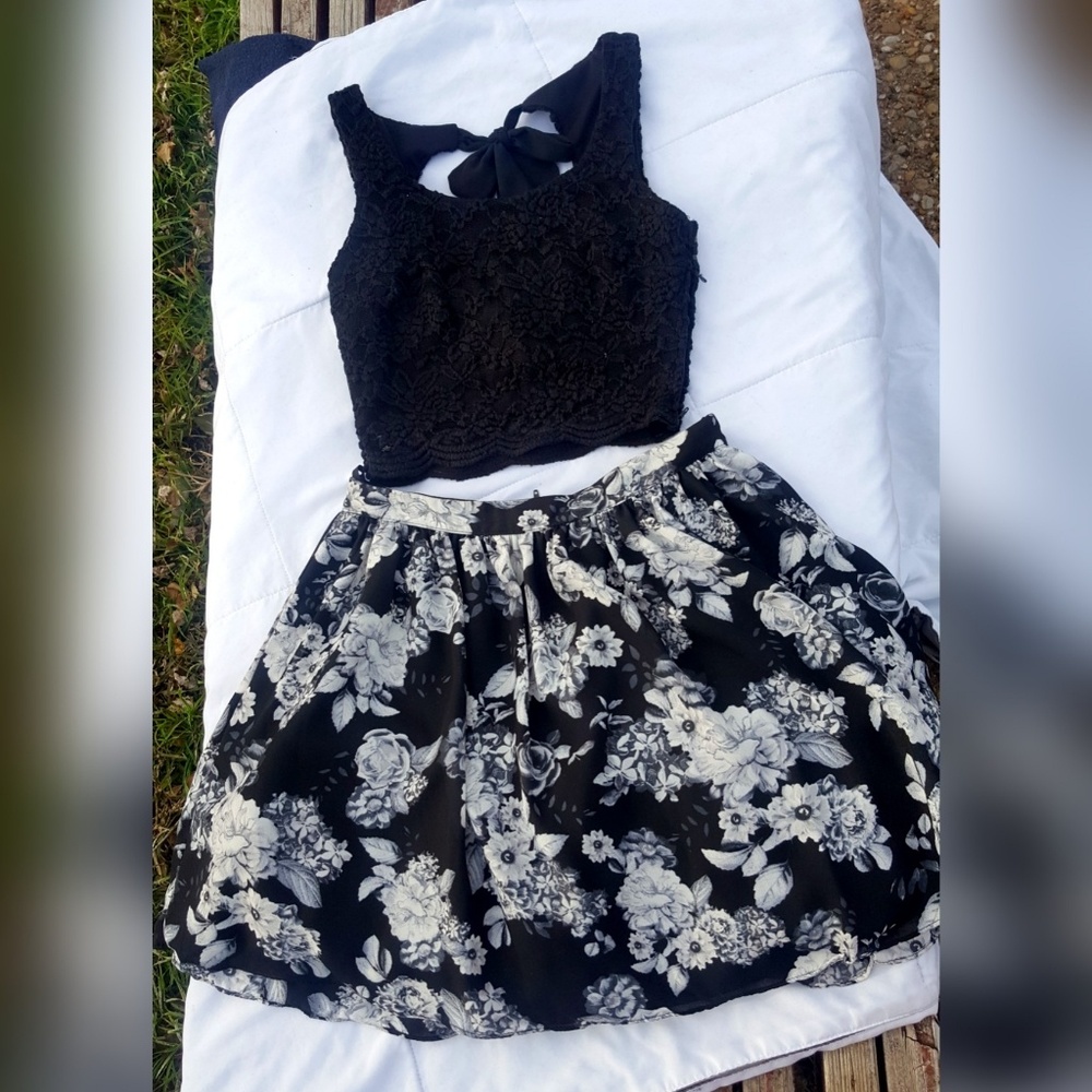 2 Piece Black and White Flowers Dress Size6